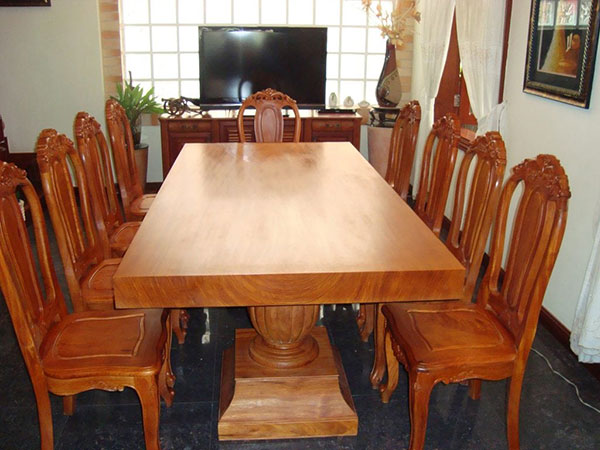 bàn ăn 8 ghế gỗ chò chỉ