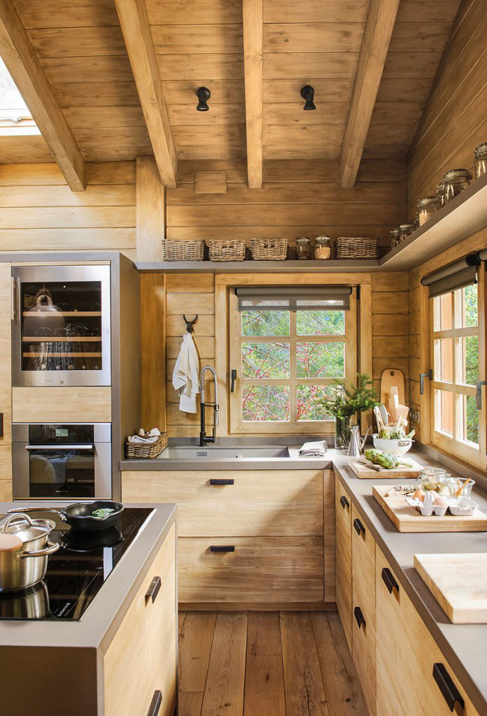 nội thất nhà bếp bằng gỗ thông nhập khẩu